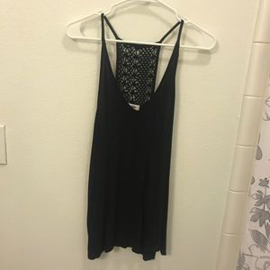 Simple black tank